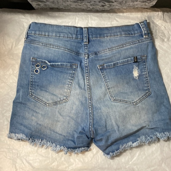 💚 Buffalo | Distressed High rise Blue Denim Shorts - 29 - Picture 9 of 11